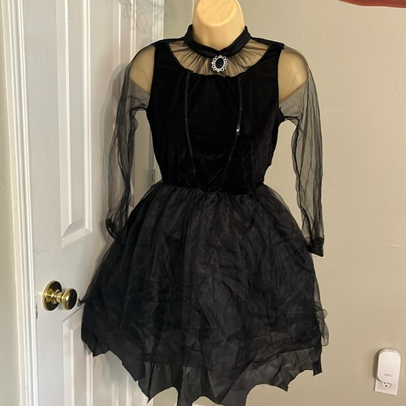 Girls teen size medium Halloween pretty witch costume - Picture 1 of 5
